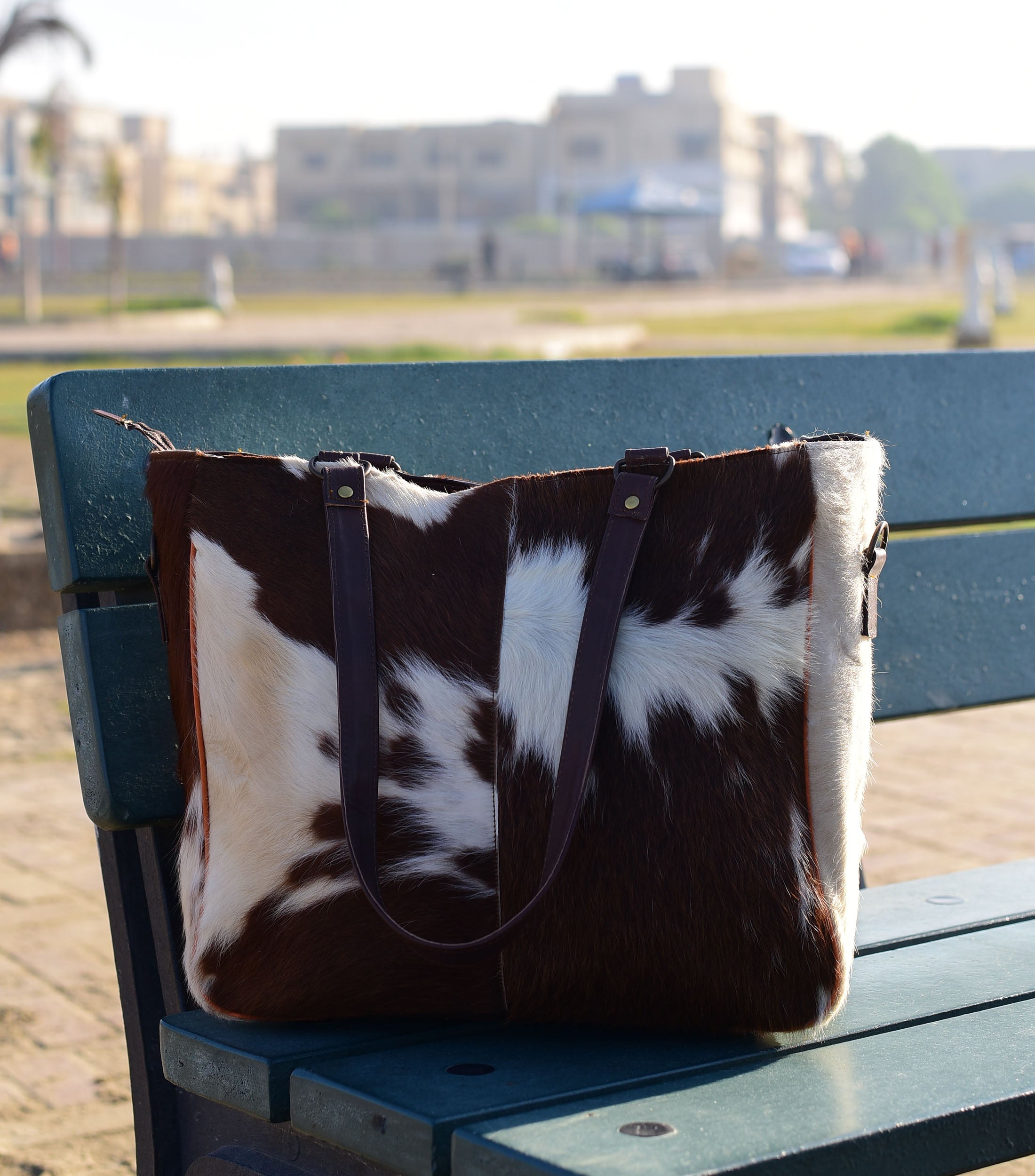 Cowhide Crossbody Leather Shoulder Bag - Stylish & Durable Everyday Purse - Perfect Gift for Her