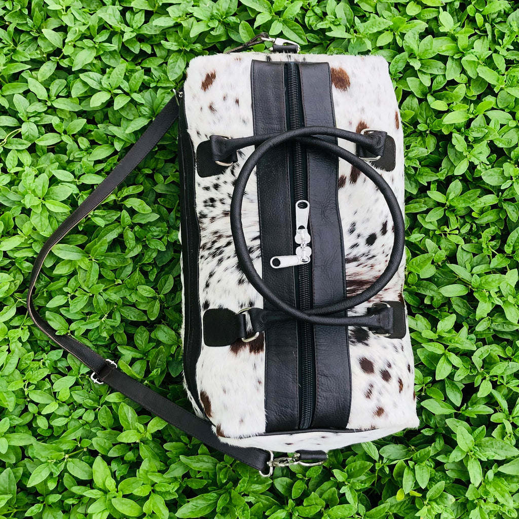 Handcrafted Medium Cowhide Duffel Bag, Ideal for Business Trips or Vacations, Unique Birthday Gift